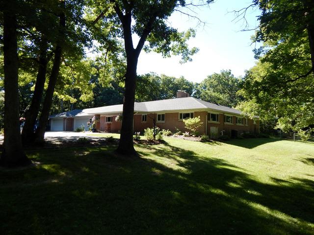 7221 Kinnikinnick Dr., Roscoe, IL 61073