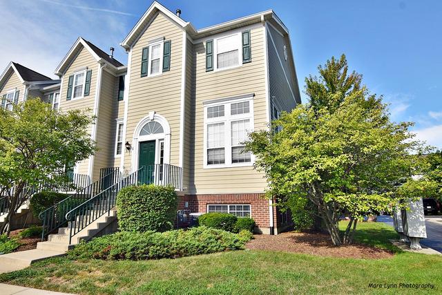 2415 Courtyard Cir. #1, Aurora, IL 60506