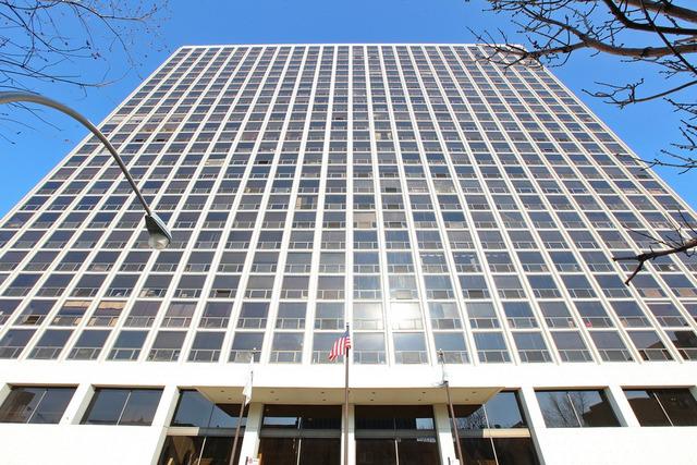 4343 N Clarendon Ave. #1102, Chicago, IL 60613