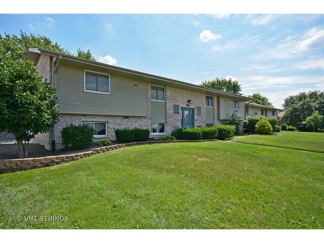 1342 S 14th St. #A1, St. Charles, IL 60174