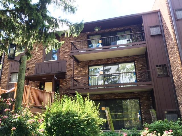 61 Pier Dr. #202, Westmont, IL 60559