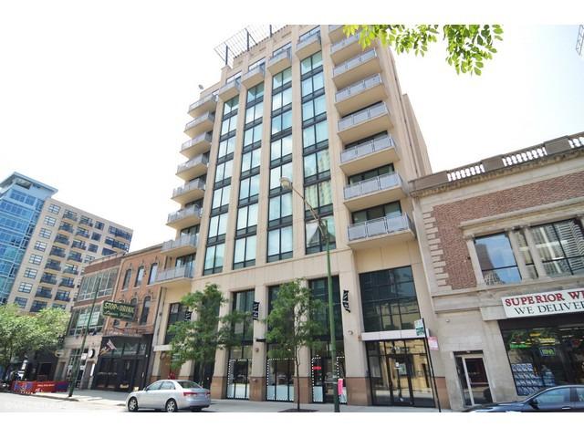 744 N Clark St. #301, Chicago, IL 60654