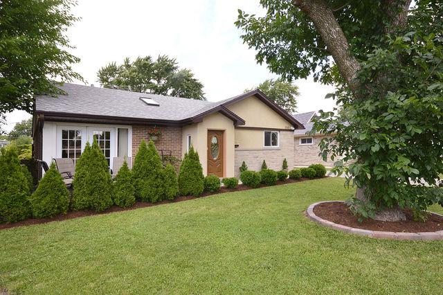 7512 Davis St., Morton Grove, IL 60053