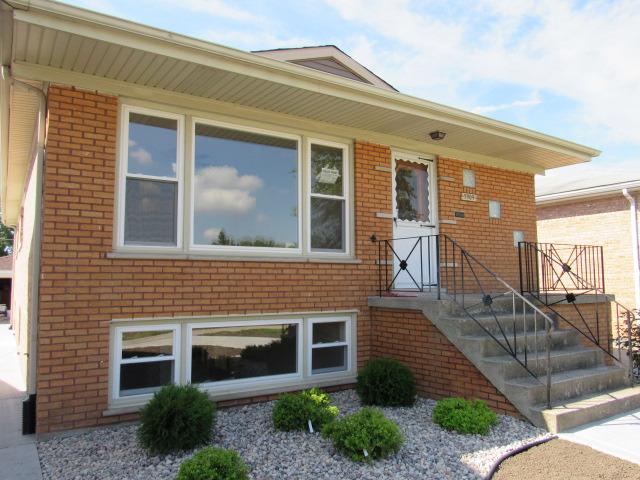 5909 W 89th St., Oak Lawn, IL 60453