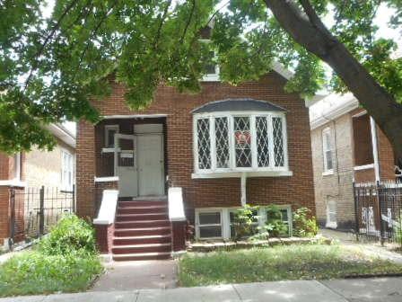 5921 S Troy St., Chicago, IL 60629