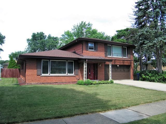 404 S Pine St., Mount Prospect, IL 60056