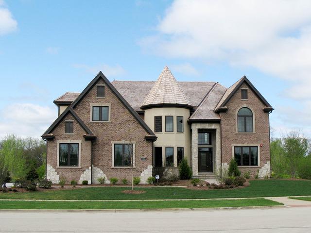 1860 Lake Charles Dr., Vernon Hills, IL 60061