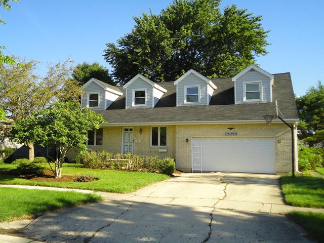 329 Ridge Dr., Dekalb, IL 60115