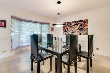 8S321 Hampton Cir., Naperville, IL 60540