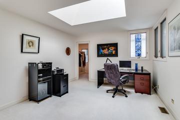 8S321 Hampton Cir., Naperville, IL 60540
