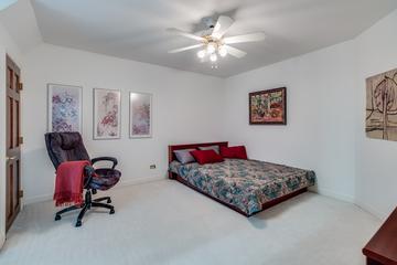 8S321 Hampton Cir., Naperville, IL 60540