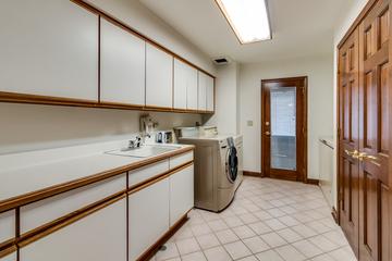 8S321 Hampton Cir., Naperville, IL 60540