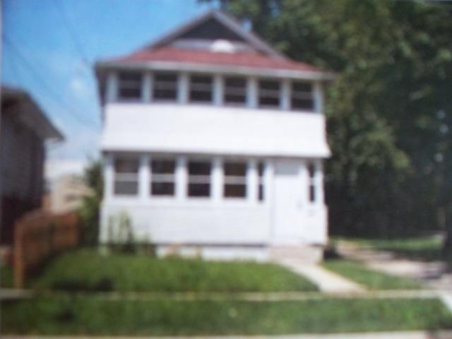 819 Oliver Ave., Aurora, IL 60506