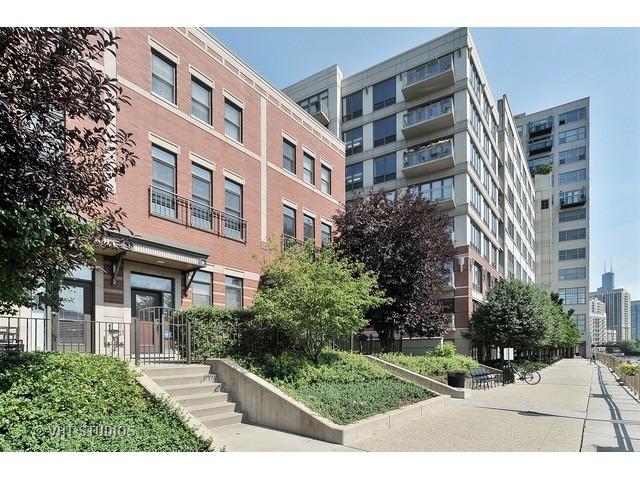 1005 N Riverwalk St., Chicago, IL 60611