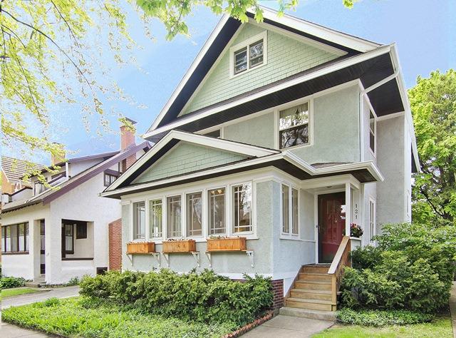 121 Dupee Pl., Wilmette, IL 60091