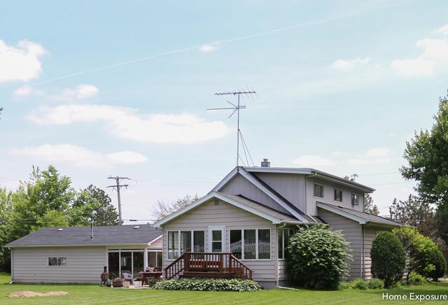 7401 Giddings Ave., Burr Ridge, IL 60527