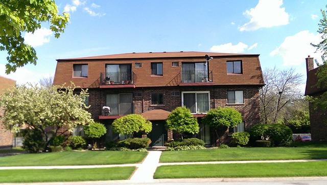1212 Whispering Hills Ct. #2B, Naperville, IL 60540