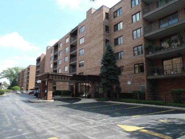905 Center St. #504, Des Plaines, IL 60016
