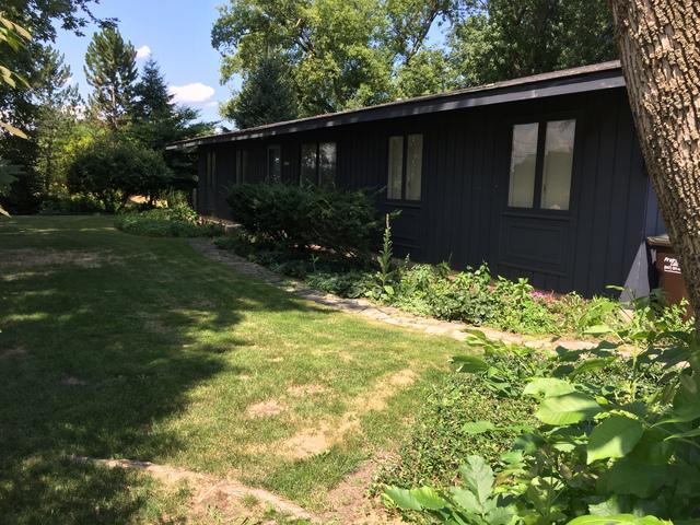4108 S Country Club Rd., Woodstock, IL 60098