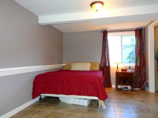 952 Carr St., Elgin, IL 60123