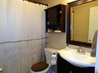 952 Carr St., Elgin, IL 60123
