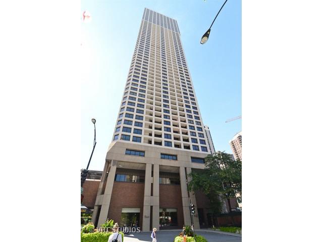 1030 N State St. #35D, Chicago, IL 60610