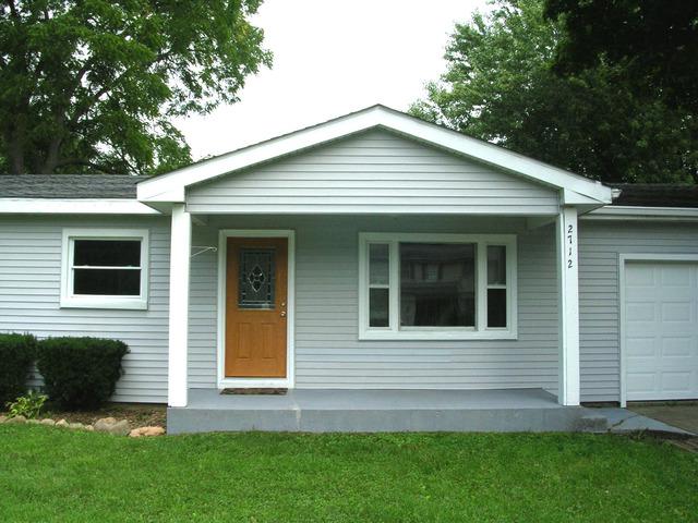 2712 Old Oak Dr., Mchenry, IL 60050