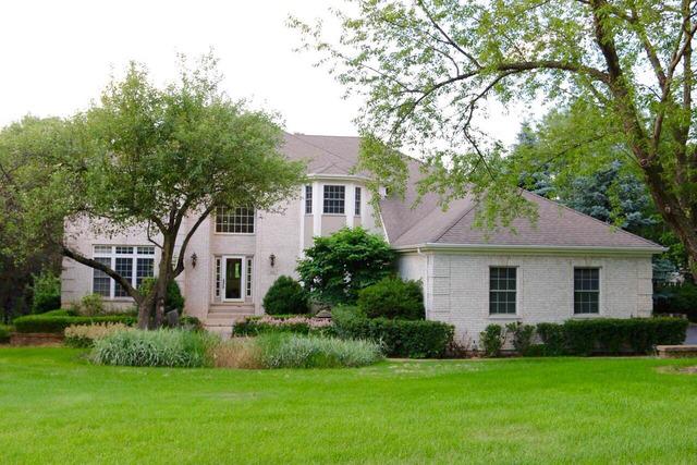 26 Fawn Ridge Dr., Oakwood Hills, IL 60013