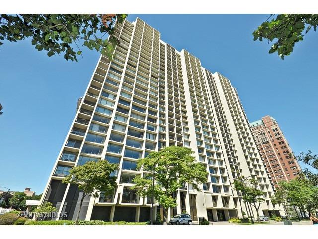 3200 N Lake Shore Dr. #411, Chicago, IL 60657