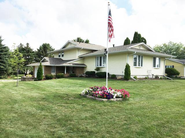 301 Joanne Ln., Rochelle, IL 61068