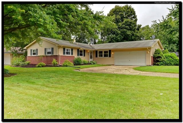 1110 Loren Dr., Dekalb, IL 60115
