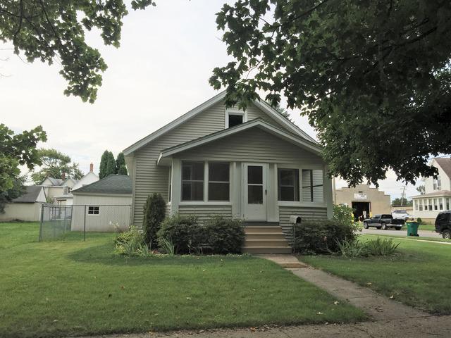 904 Market St., Dekalb, IL 60115