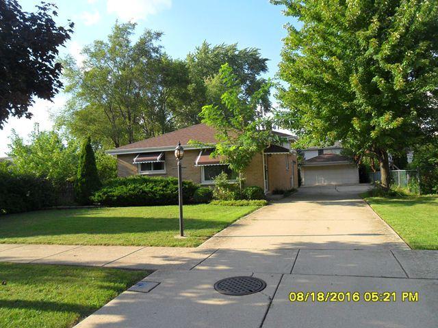 1319 Medinah St., Bensenville, IL 60106