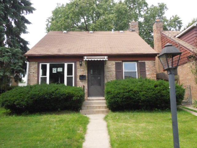 704 Portsmouth Ave., Westchester, IL 60154