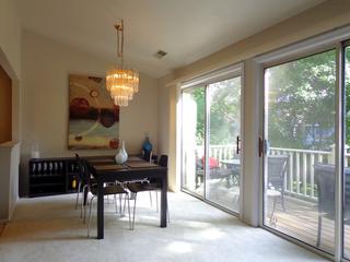1303 Springwood Dr. #A2, Schaumburg, IL 60193