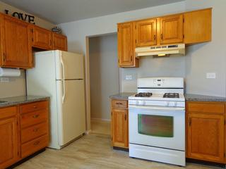 1303 Springwood Dr. #A2, Schaumburg, IL 60193