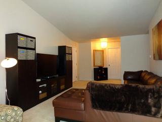 1303 Springwood Dr. #A2, Schaumburg, IL 60193