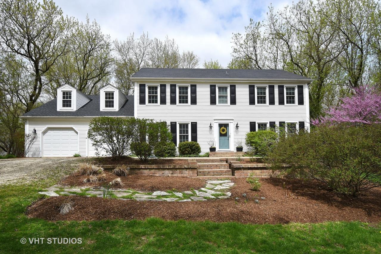 105 W County Line Rd., Barrington Hills, IL 60010