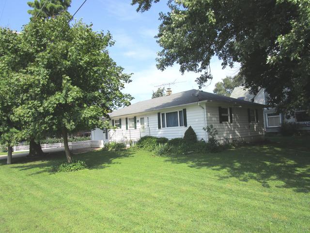 230 E Washington St., Somonauk, IL 60552