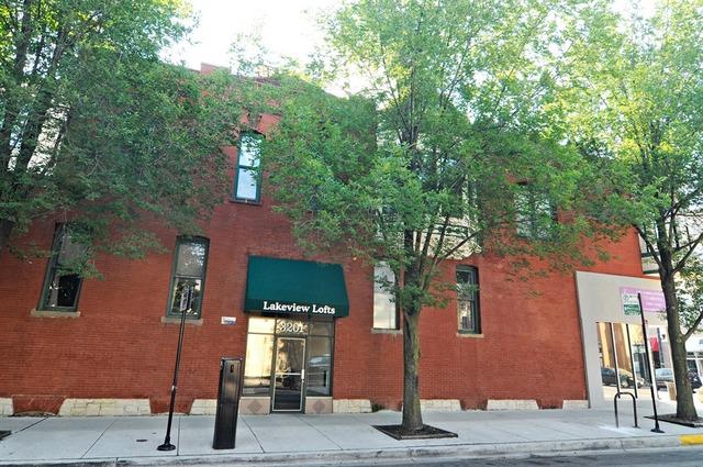3201 N Seminary Ave. #301, Chicago, IL 60657