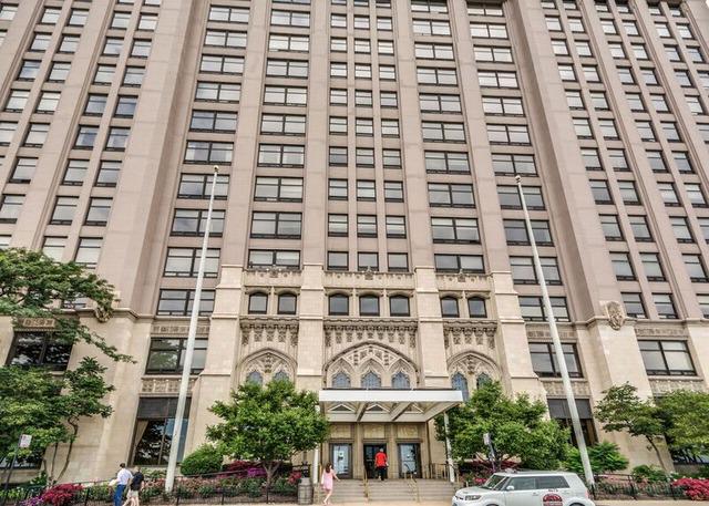 680 N Lake Shore Dr. #1220, Chicago, IL 60611