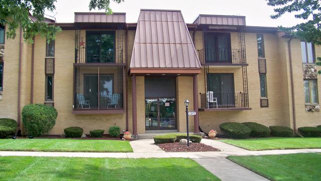 11277 S Roberts Rd. #F, Palos Hills, IL 60465