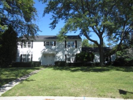 275 Bellingham Dr., Barrington, IL 60010