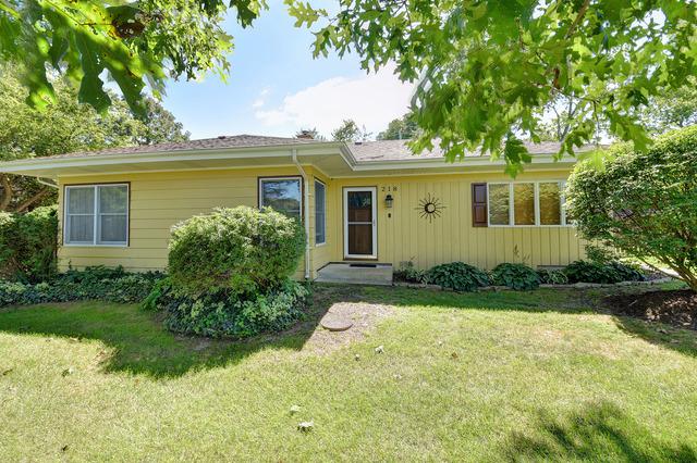 218 Merlo Dr., Batavia, IL 60510