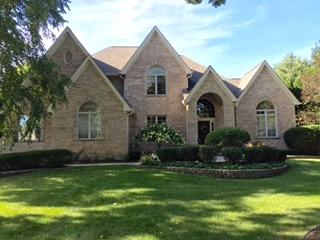 3220 Royal Woods Dr., Crystal Lake, IL 60014