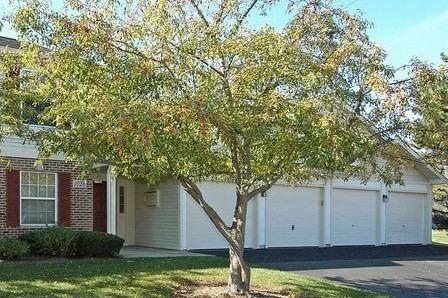 1028 Wynnfield Ct. #B, Elgin, IL 60120