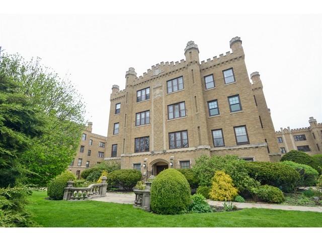 2436 W Greenleaf Ave. #3, Chicago, IL 60645
