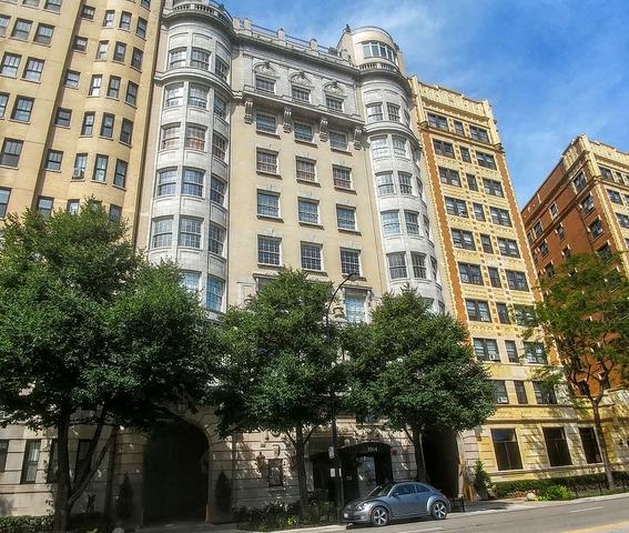 3314 N Lake Shore Dr. #2D, Chicago, IL 60657