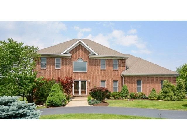 206 Spring Creek Rd., Barrington Hills, IL 60010