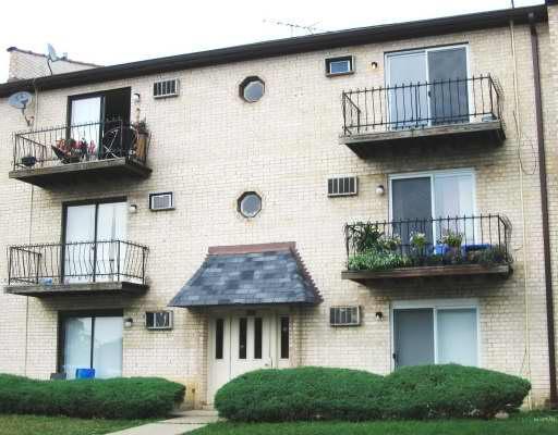 4031 Bonhill Dr. #1A, Arlington Heights, IL 60004